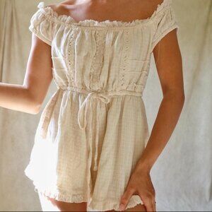 NWT Urban Outfitters Evie Off the Shoulder Romper Size Small Cream